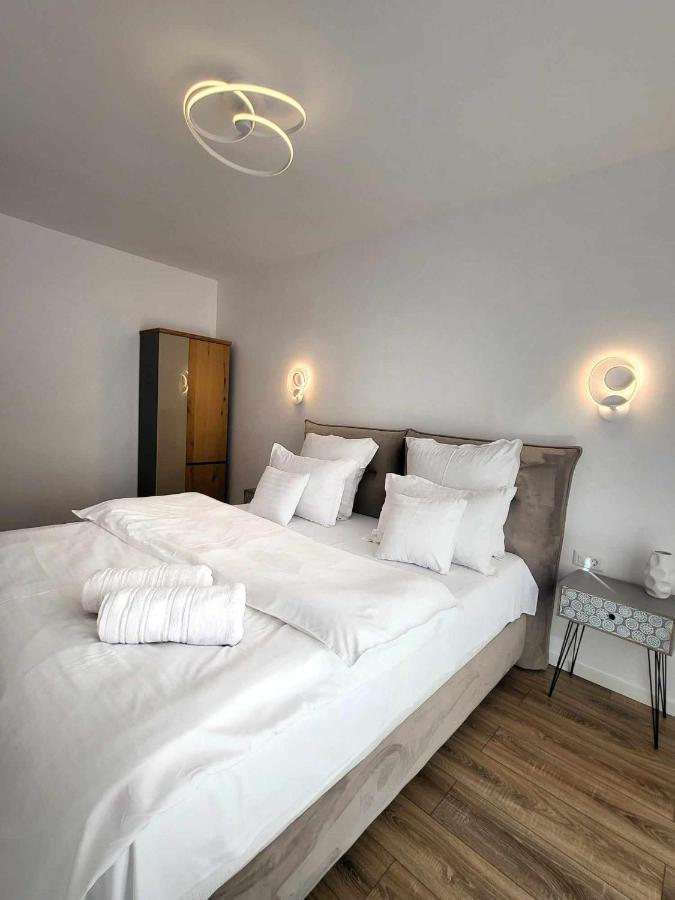 אראד Sika Sunny Garden Apartment מראה חיצוני תמונה