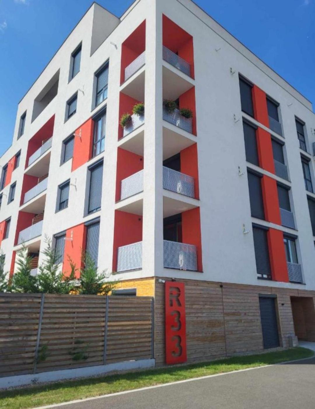 אראד Sika Sunny Garden Apartment מראה חיצוני תמונה